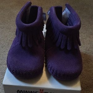 Minnetonka Purple Baby Booties